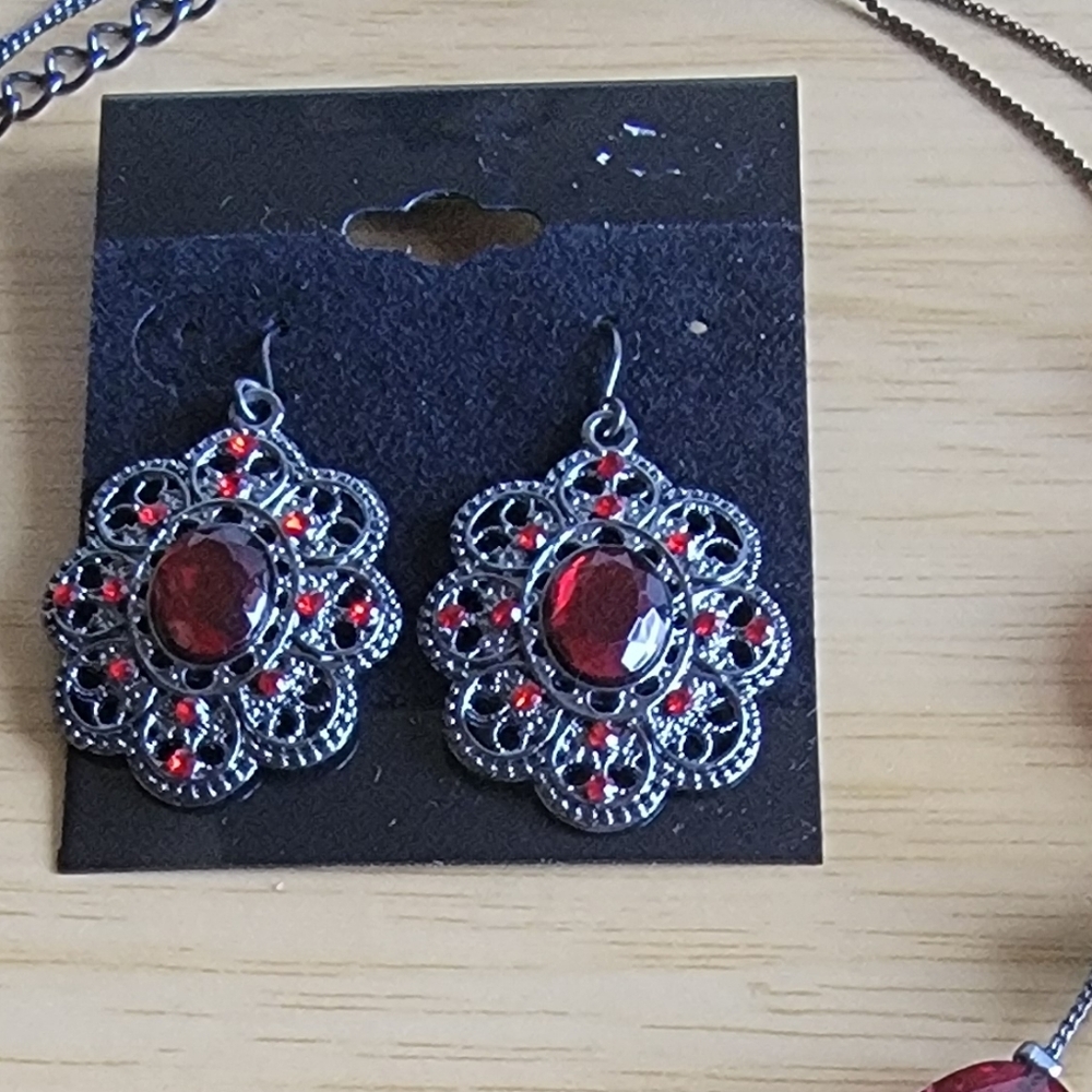 CATO Elegant Red and Black Rhinestone Necklace and Earring Set - Picture 4 of 5